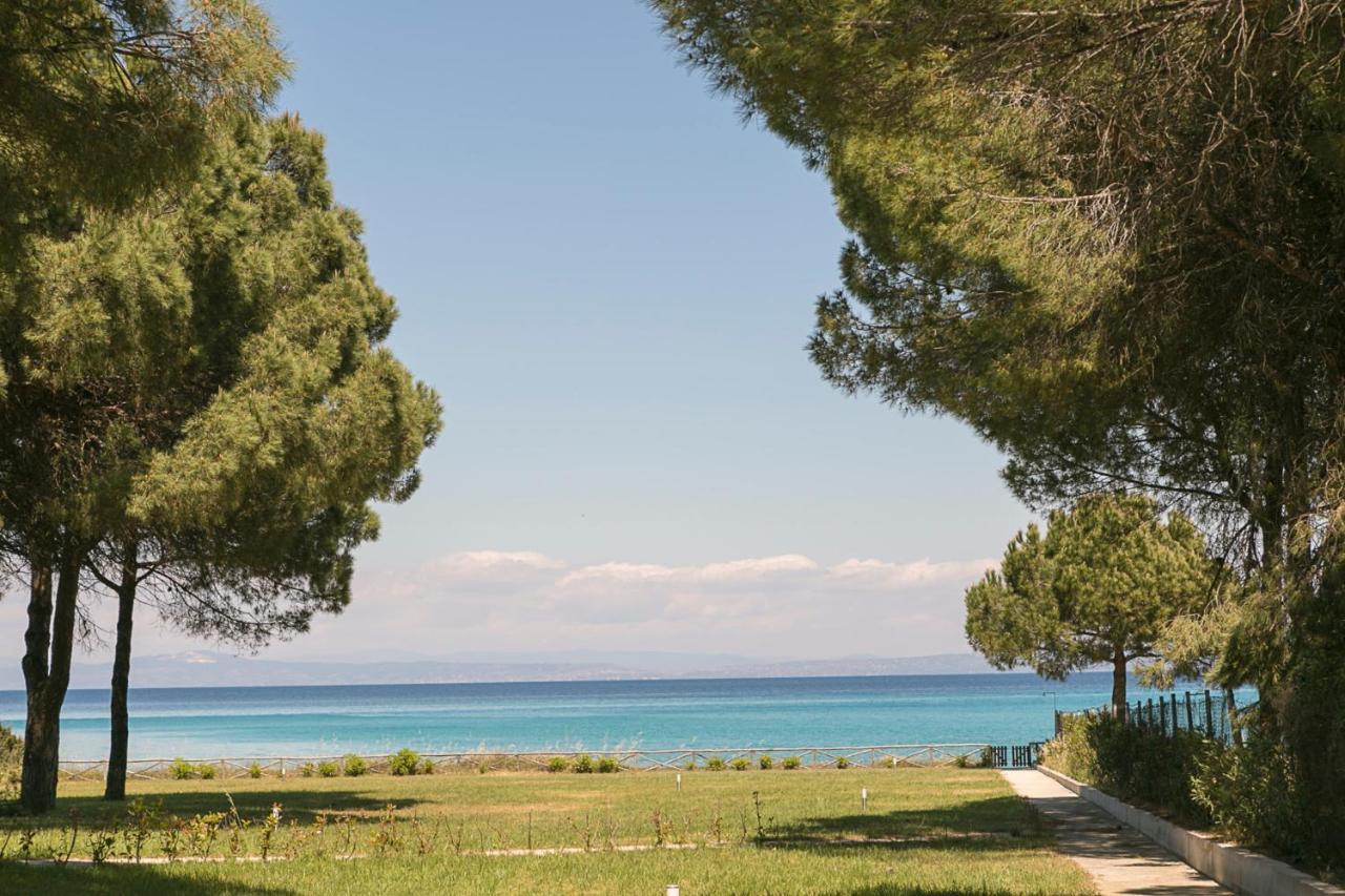 #Flh - Amalthia & Αthena Beachfront Houses In Pefkohori Buitenkant foto